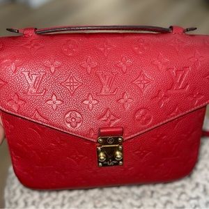 LV Pochette Métis (Priced to SELL) accepting Offers